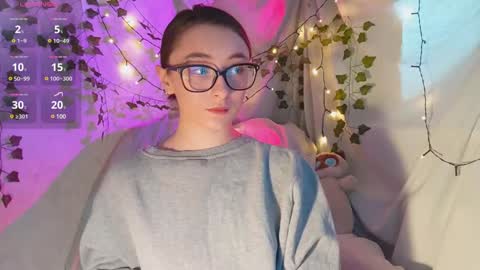 Snapshot of moonlight__lovers chatting on December 3, 2024, 10:39 am Dana online show from December 3, 2024, 10:39 am