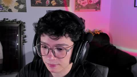 Snapshot of moonlight_baee chatting on January 8, 2026, 2:25 am Clove online show from January 8, 2026, 2:25 am