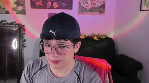 Snapshot of moonlight_baee chatting on February 3, 2026, 6:11 am Clove online show from February 3, 2026, 6:11 am