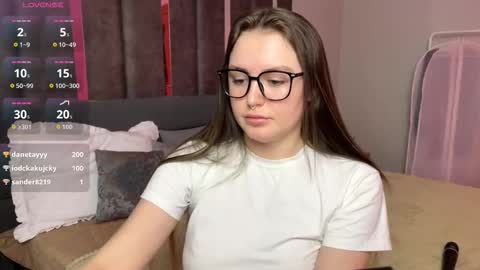 Snapshot of moonlightlovee chatting on February 3, 2026, 2:53 am Kate online show from February 3, 2026, 2:53 am