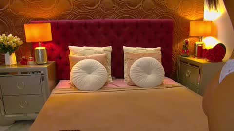 moonligt_iris online show from March 25, 2026, 5:13 am