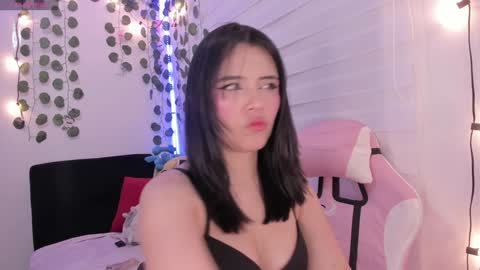 moonliight__ online show from January 13, 2025, 11:27 pm