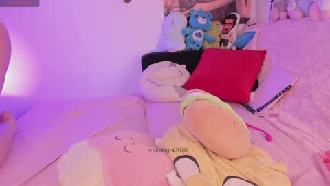 moonliight__ online show from May 9, 2026, 3:28 pm