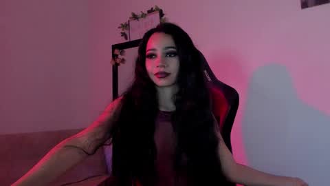 Snapshot of moonmadison chatting on October 8, 2025, 4:43 am Madison online show from October 8, 2025, 4:43 am