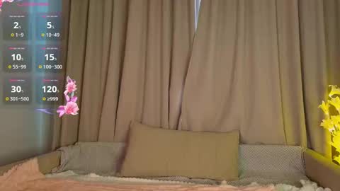 moonmimmi online show from March 18, 2026, 3:20 am