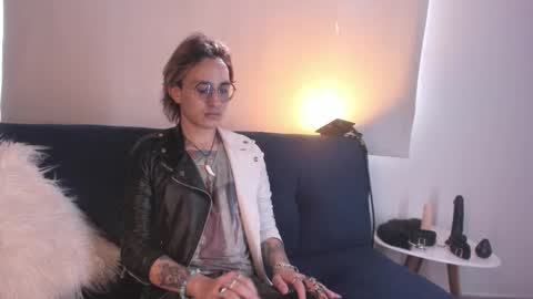 Snapshot of moonn_fox chatting on October 1, 2025, 8:26 pm Moon online show from October 1, 2025, 8:26 pm