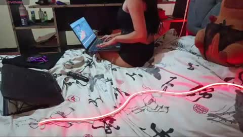 Snapshot of moonvelvetduo chatting on July 28, 2026, 8:52 pm moonvelvetduo online show from July 28, 2026, 8:52 pm