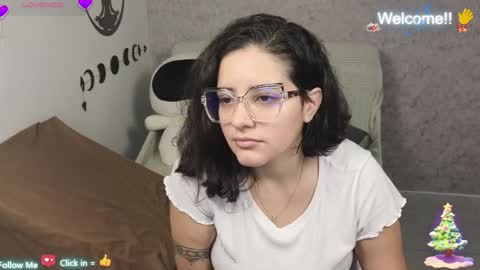 Moon Woman online show from December 23, 2024, 1:40 am