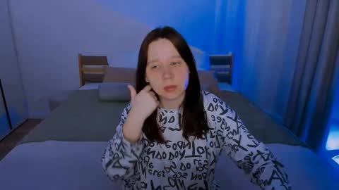 Snapshot of mooonlightsky chatting on April 27, 2026, 4:43 am Charli online show from April 27, 2026, 4:43 am