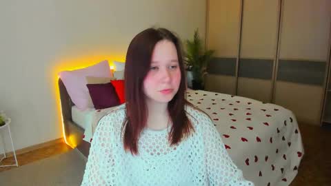 Snapshot of mooonlightsky chatting on May 19, 2026, 11:16 am Charli online show from May 19, 2026, 11:16 am