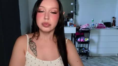 Snapshot of moranagoddess chatting on June 24, 2026, 2:05 pm Morana follow my boosty online show from June 24, 2026, 2:05 pm