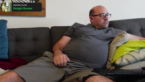 Snapshot of mordecai_the_great chatting on December 27, 2024, 8:24 am Ce nest pas Mordecai online show from December 27, 2024, 8:24 am