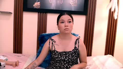 alexia online show from April 17, 2026, 7:06 pm