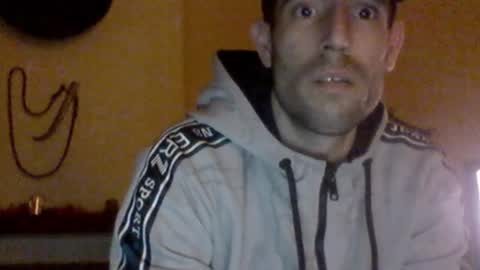 morenikoo26 online show from November 7, 2025, 6:24 am