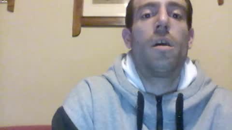 morenikoo26 online show from May 9, 2026, 10:15 pm