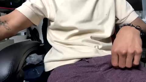 moreno23cmmm online show from February 5, 2025, 3:09 pm