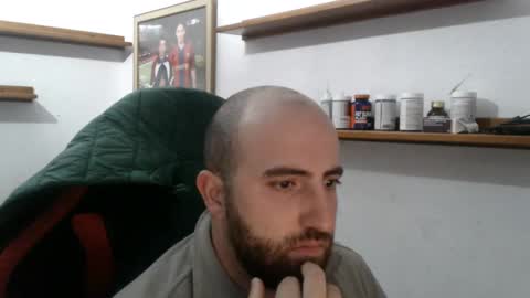 Snapshot of morenoch19 chatting on December 7, 2024, 12:35 pm alejo online show from December 7, 2024, 12:35 pm