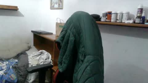 Snapshot of morenoch19 chatting on December 16, 2024, 7:32 pm alejo online show from December 16, 2024, 7:32 pm