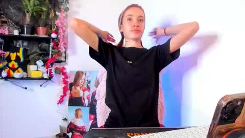 Megaan Castillo online show from September 10, 2025, 5:46 pm