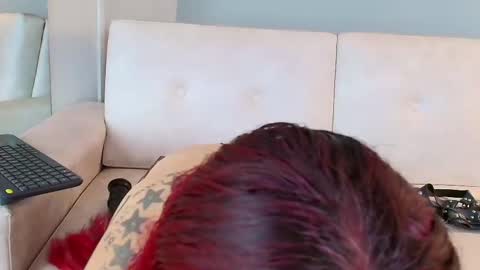 Snapshot of morganacrowley_ chatting on February 27, 2025, 2:10 pm Morgana online show from February 27, 2025, 2:10 pm