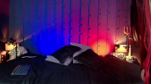 Snapshot of morganacrowley_ chatting on February 28, 2025, 8:07 pm Morgana online show from February 28, 2025, 8:07 pm