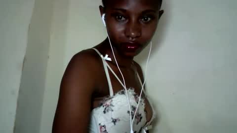 morgane_69 online show from June 4, 2026, 8:15 pm