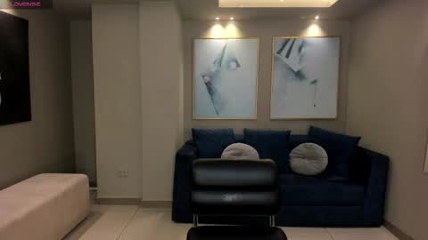 Morgan Hicks online show from November 16, 2025, 11:27 am