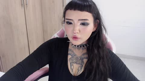 Snapshot of morganmoon1 chatting on January 27, 2025, 6:20 pm Morgan Moon online show from January 27, 2025, 6:20 pm