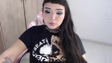 Snapshot of morganmoon1 chatting on February 17, 2025, 4:42 am Morgan Moon online show from February 17, 2025, 4:42 am
