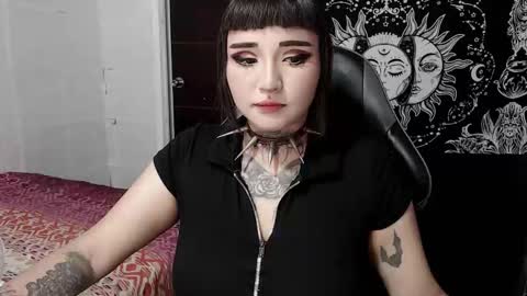 Morgan Moon online show from November 3, 2025, 10:42 pm