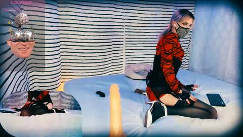 Snapshot of morphelina chatting on October 18, 2025, 11:33 am Morphelina online show from October 18, 2025, 11:33 am