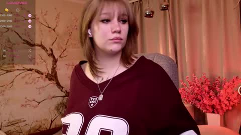 morvelyn online show from November 25, 2025, 2:50 pm