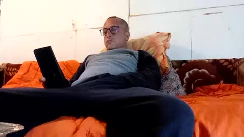 Snapshot of mospeleu chatting on July 27, 2026, 5:47 am Nomadu online show from July 27, 2026, 5:47 am