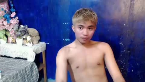 mostwantedtwink online show from April 27, 2026, 10:02 am