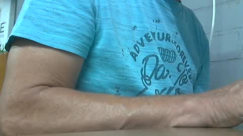 Snapshot of motofann2 chatting on August 5, 2026, 9:45 am motofann2 online show from August 5, 2026, 9:45 am