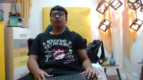 Mou Fly online show from September 15, 2025, 12:27 pm