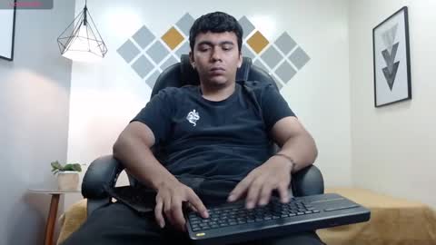 Mou Fly online show from September 18, 2025, 12:40 pm