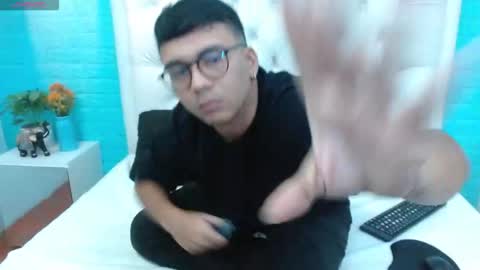 Mou Fly online show from September 20, 2025, 12:50 pm