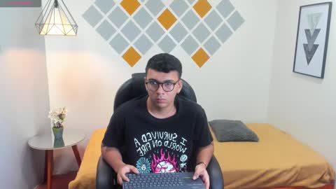 Mou Fly online show from September 30, 2025, 11:48 am