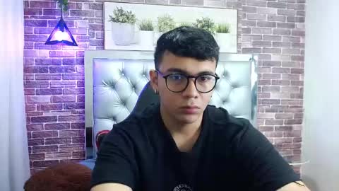 Mou Fly online show from October 1, 2025, 11:49 am