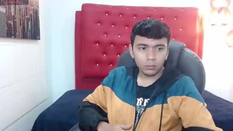 Mou Fly online show from October 26, 2025, 12:55 pm