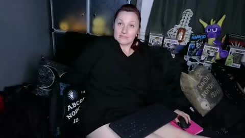 Moxxxie Morbid online show from January 2, 2025, 8:49 am