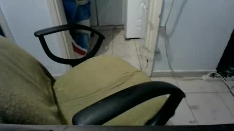 Snapshot of mppempis81 chatting on March 6, 2026, 8:27 pm mppempis81 online show from March 6, 2026, 8:27 pm