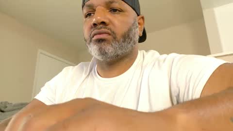 mr6ray online show from October 14, 2025, 2:45 am