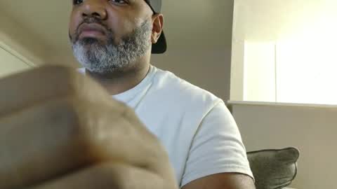 mr6ray online show from October 19, 2025, 5:08 am