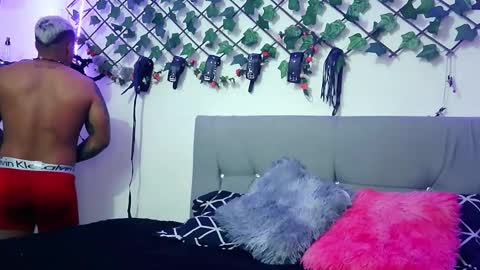 mr777desire online show from September 17, 2025, 1:29 am