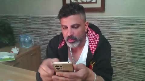 JUST FOR GIRLS     online show from February 2, 2025, 8:08 pm