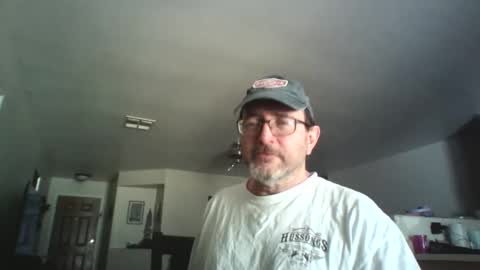 Snapshot of mr_anonymous57 chatting on April 30, 2026, 4:02 pm MrAnonymou57 online show from April 30, 2026, 4:02 pm