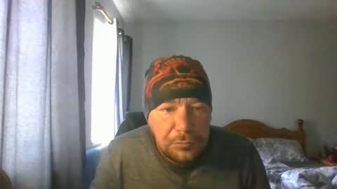 mr_i_ online show from May 4, 2026, 7:37 am