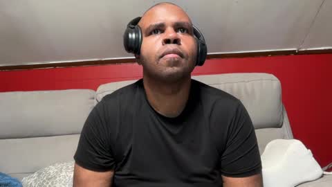 mr_irvin online show from June 3, 2026, 4:26 am